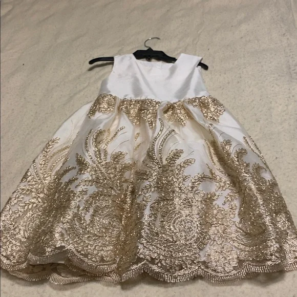 gold lace overlay dress Trumpet Lace Overlay Wedding Dress With Long Sleeve – Rosymae